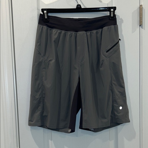 lululemon athletica Other - Lululemon Men's Gray Athletic Shorts, Size Small